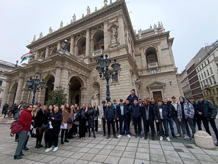 Királyosok az Operában