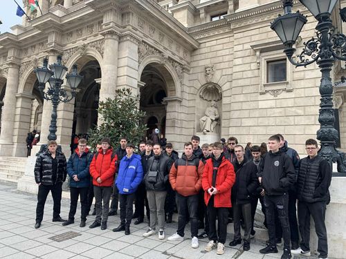 Királyosok az Operában