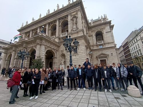 Királyosok az Operában